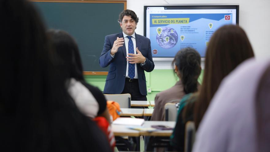 Texto Alternativo: La Comunidad de Madrid inicia una nueva campaña educativa para fomentar el uso del transporte público entre los estudiantes