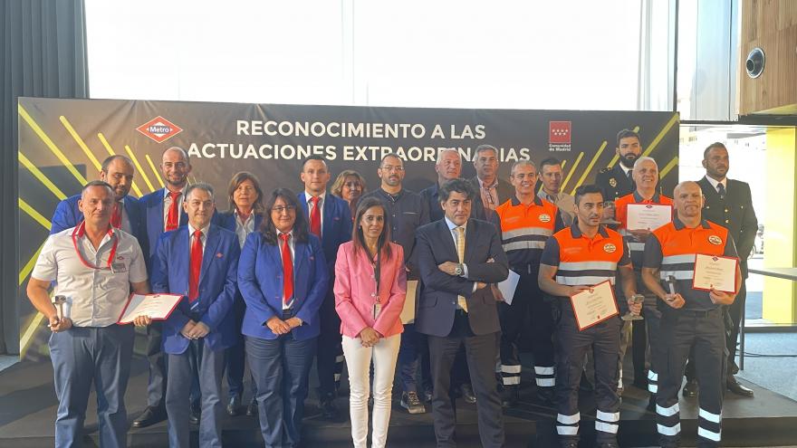 Texto Alternativo: La Comunidad de Madrid reconoce las actuaciones extraordinarias realizadas por los empleados de Metro en el último año