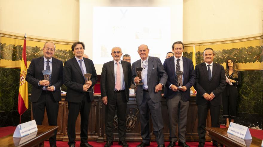 Texto Alternativo: El Servicio de Oncología Médica del Hospital Puerta de Hierro, premiado por la Fundación ECO