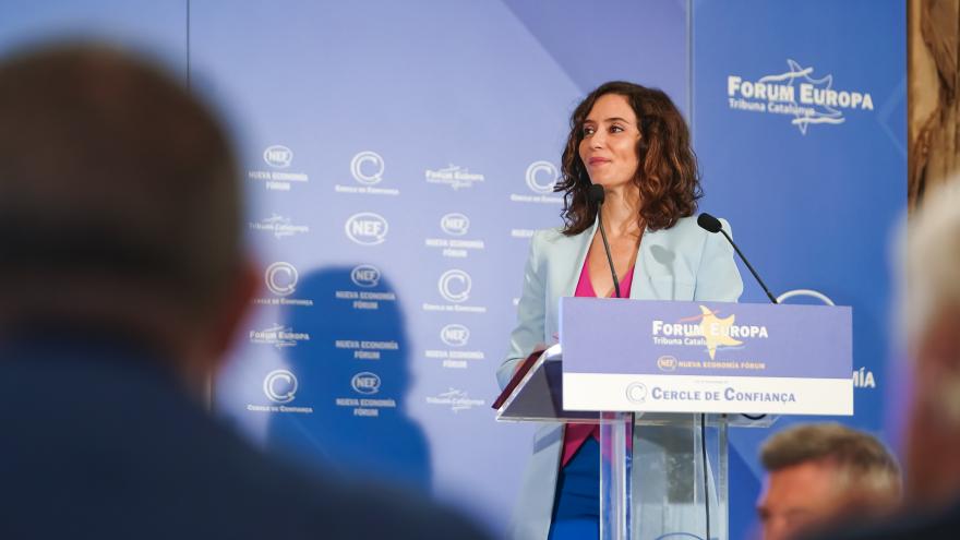 Texto Alternativo: Díaz Ayuso el Gobierno de la Comunidad presenta el “puente hispano” entre Madrid y Barcelona “alimentado por el mestizaje, la apertura y la celebración”
