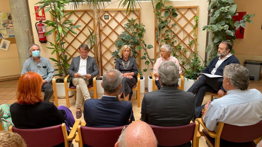 Texto Alternativo: La Comunidad de Madrid crea una Red Regional contra la Soledad no Deseada en colaboración con ayuntamientos y entidades sociales