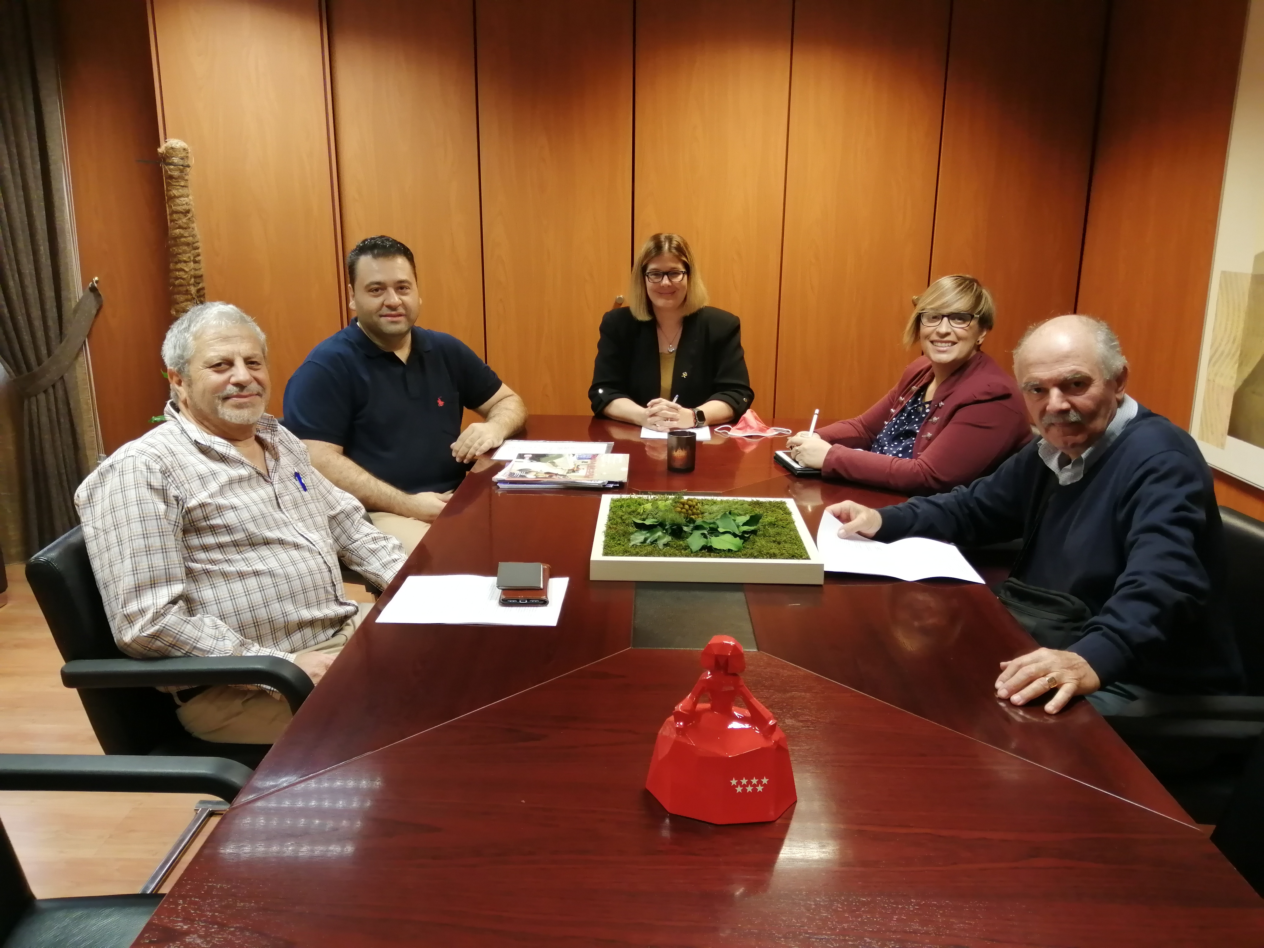 Texto Alternativo: La Alcaldesa recibe a la Asociación de Diabéticos de Móstoles