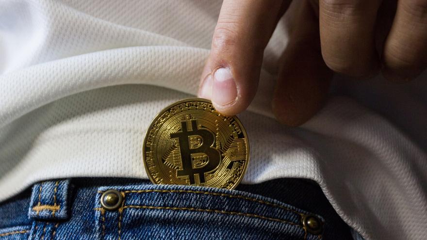 Texto Alternativo: La Comunidad de Madrid explicará los riesgos de las criptomonedas en los centros educativos