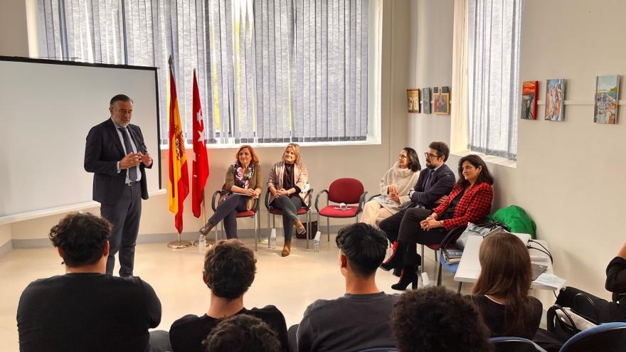 Texto Alternativo: La Comunidad de Madrid incorpora los testimonios de víctimas del terrorismo para la formación en valores democráticos de jóvenes y menores infractores