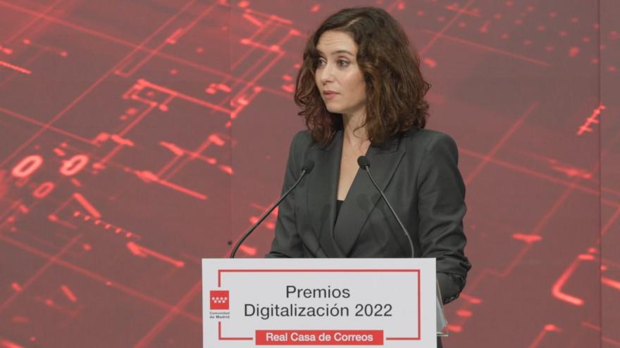 Texto Alternativo: Díaz Ayuso anuncia la Alianza de Madrid por el Talento Digital, un gran pacto con la sociedad civil y empresas para atraer y fomentar más ideas en el sector tecnológico