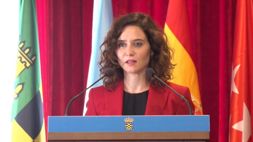Texto Alternativo: Díaz Ayuso anuncia que la Comunidad de Madrid aplicará desde mañana la bonificación del 100 % de la factura del agua a los propietarios víctimas de las ocupaciones