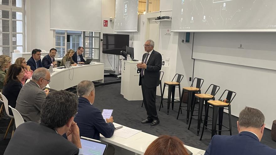 Texto Alternativo: La Comunidad de Madrid arranca la alianza público-privada para el desarrollo del talento digital