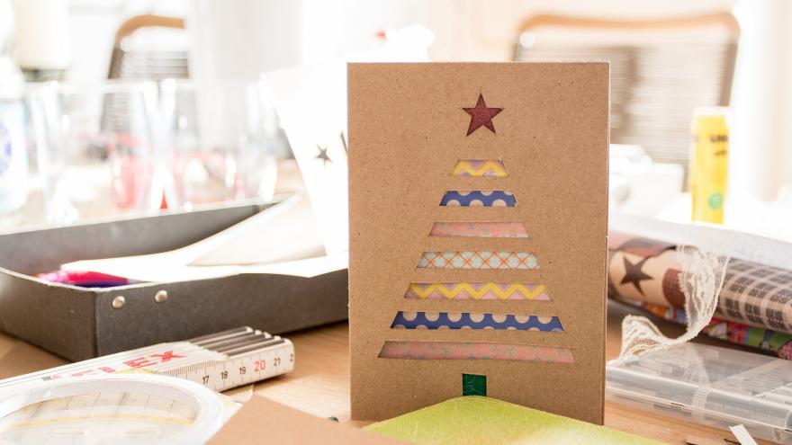 Texto Alternativo: La Comunidad de Madrid abrela convocatoria de los concursos de belenes y tarjetas navideñas en residencias de mayores