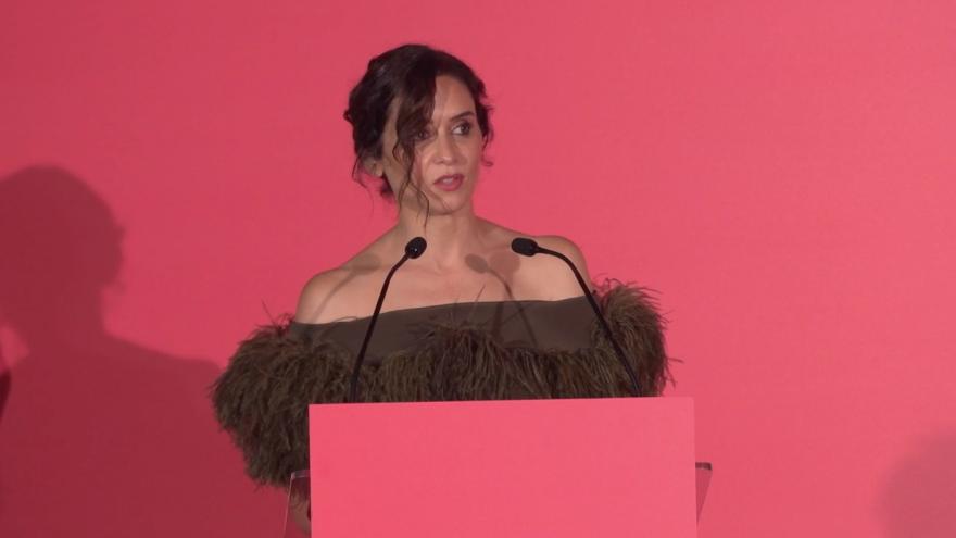 Texto Alternativo: Díaz Ayuso reivindica que hombres y mujeres vivan “juntos en igualdad de oportunidades, con respeto y pluralidad”