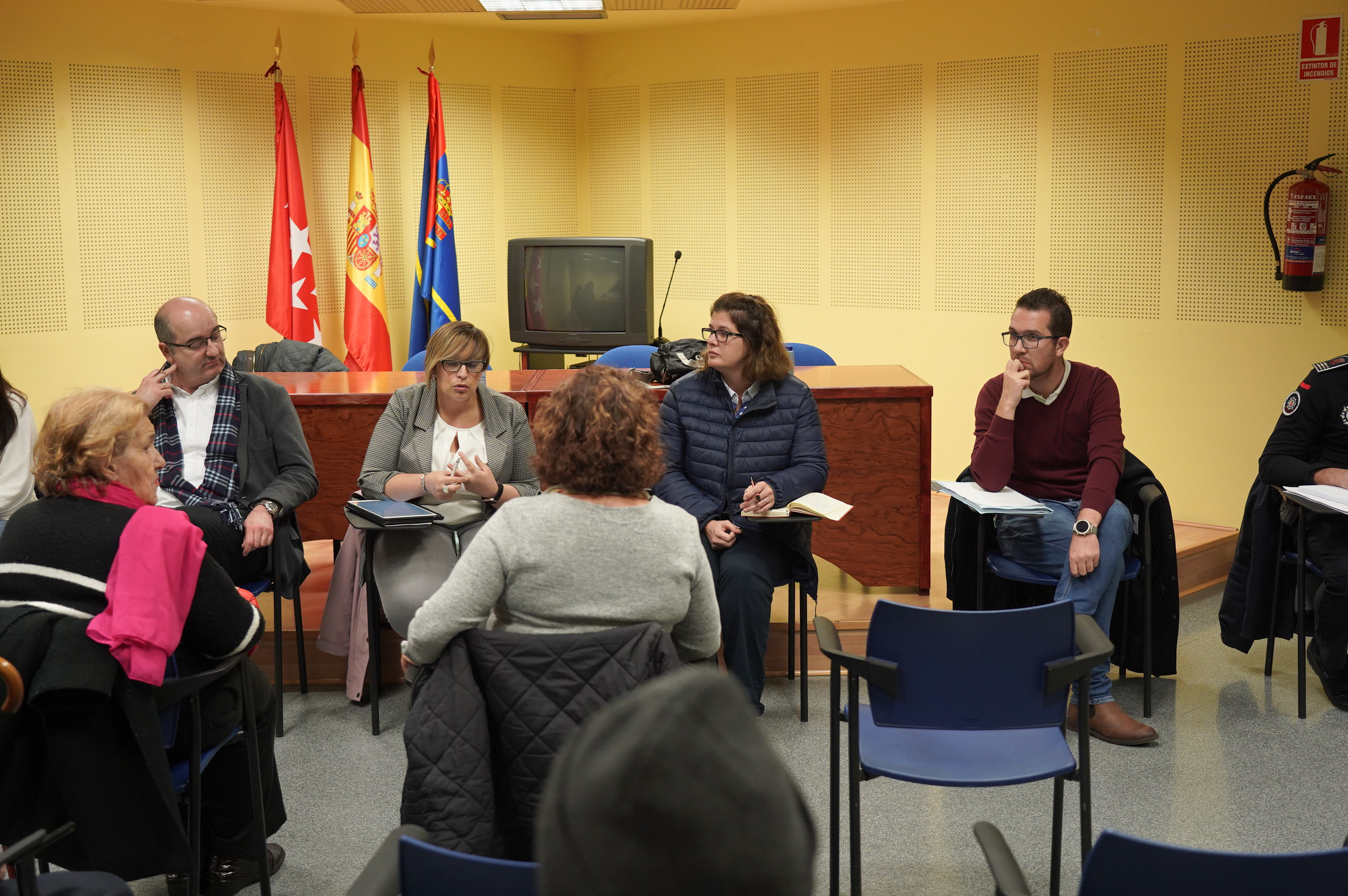 Texto Alternativo: Nueva Asamblea Vecinal Abierta con vecinas y vecinos del Distrito 1