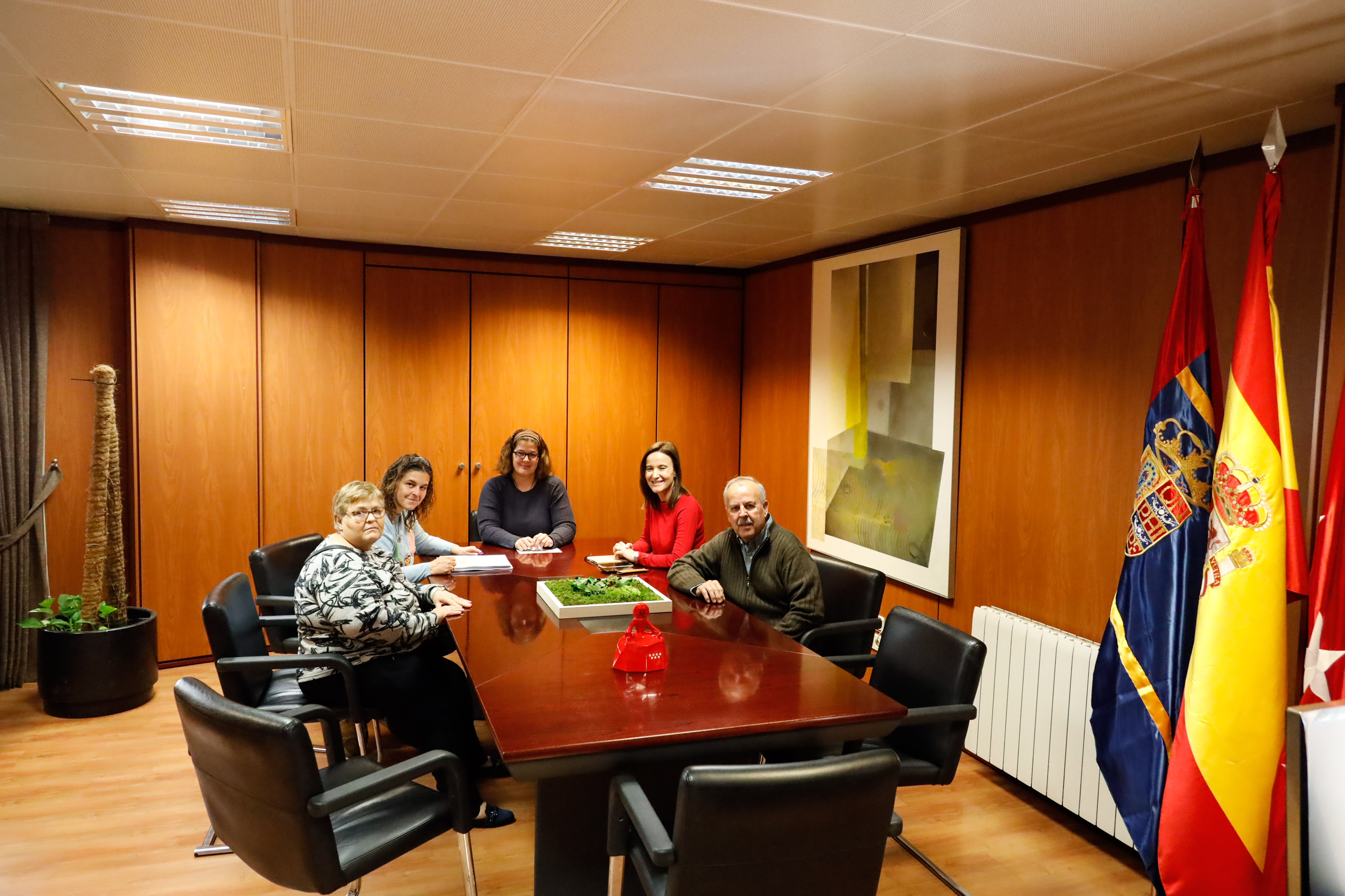 Texto Alternativo: La Alcaldesa se reúne con la asociación TDAH Más Móstoles