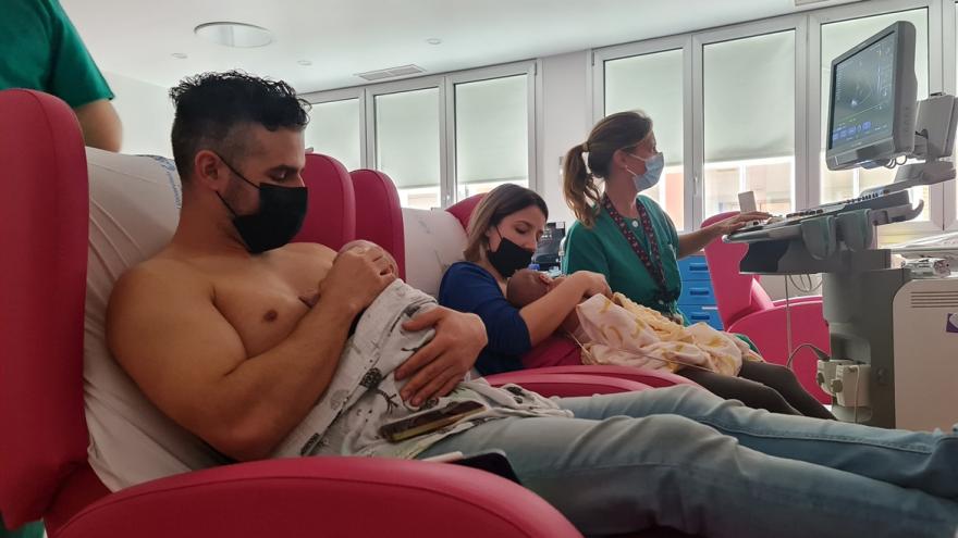 Texto Alternativo: Especialistas de 40 países resaltan en el Hospital 12 de Octubre los beneficios del contacto piel con piel en el recién nacido prematuro