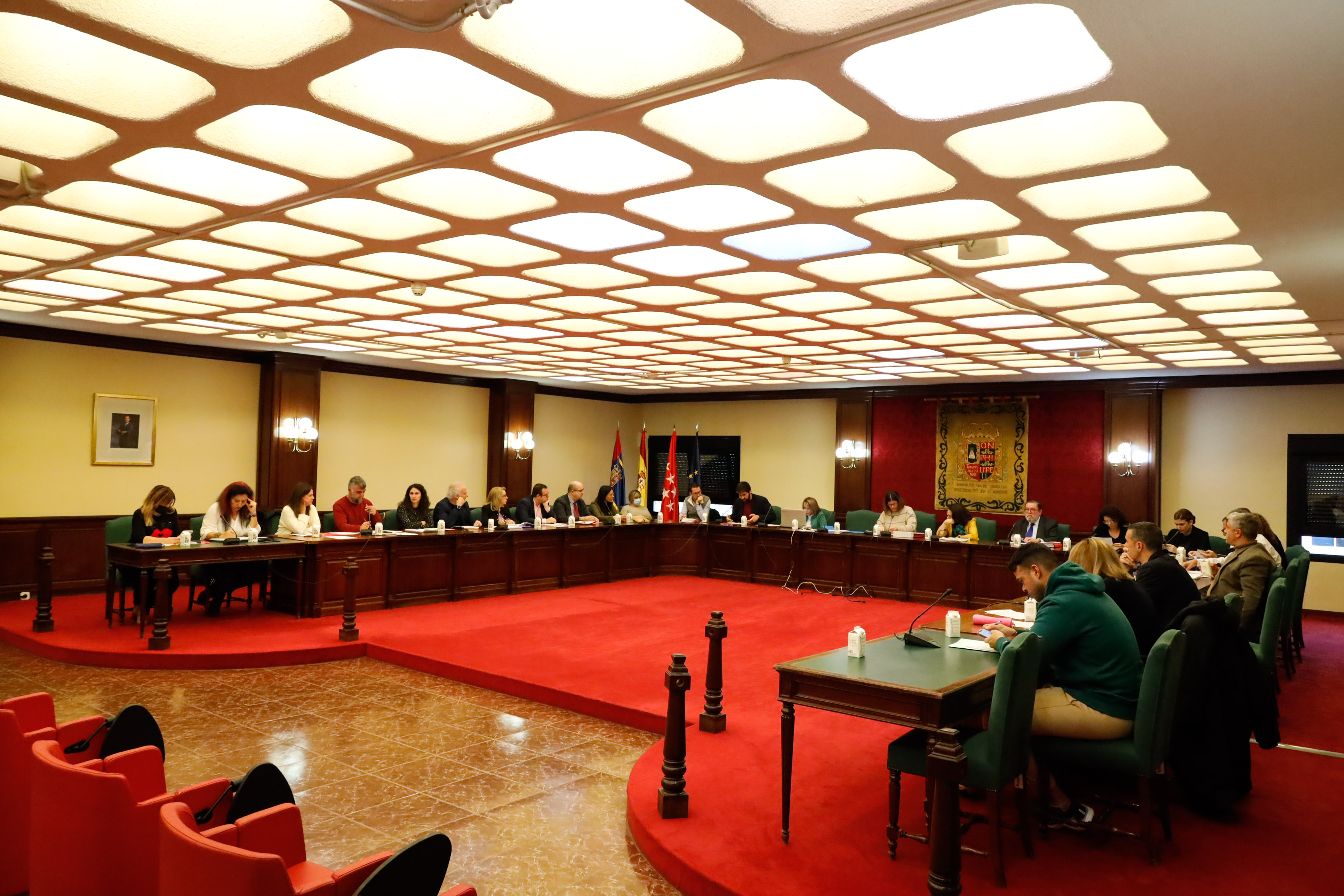 Texto Alternativo: El Pleno de Móstoles exigirá a la Comunidad de Madrid que reestablezca de inmediato el servicio de urgencias y reponga el personal de los centros de salud