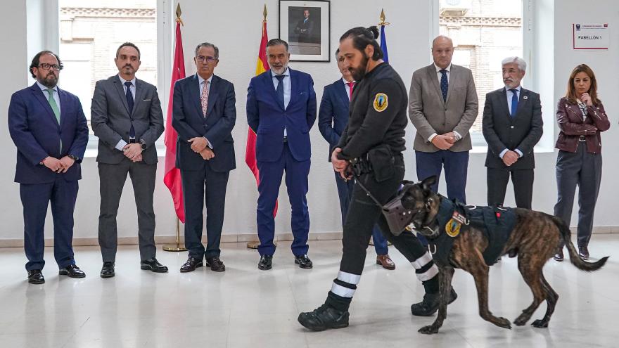 Texto Alternativo: La Comunidad de Madrid combate la violencia en los centros educativos con formación específica para policías locales y docentes