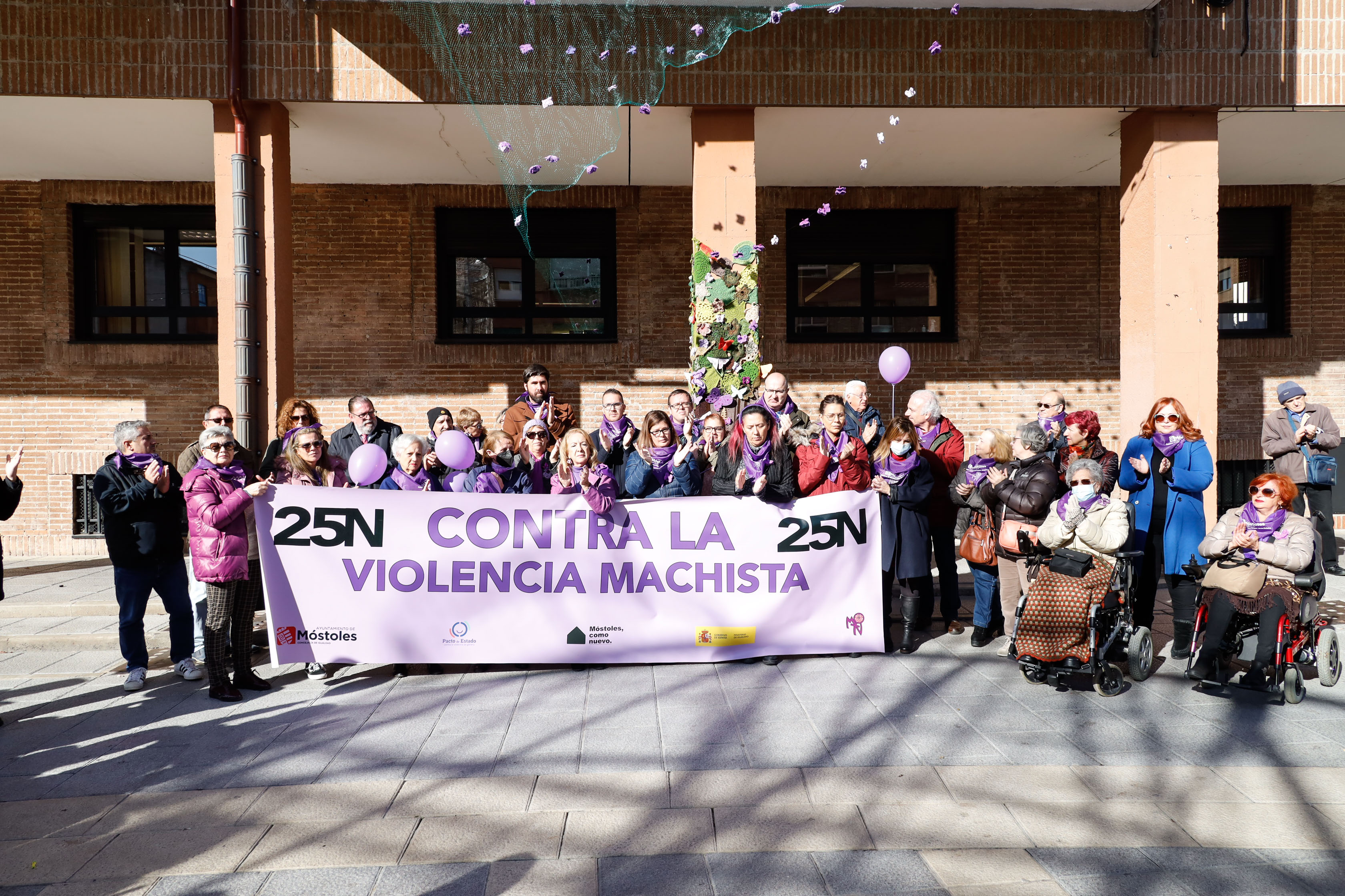 Texto Alternativo: Móstoles marcha contra las violencias machistas
