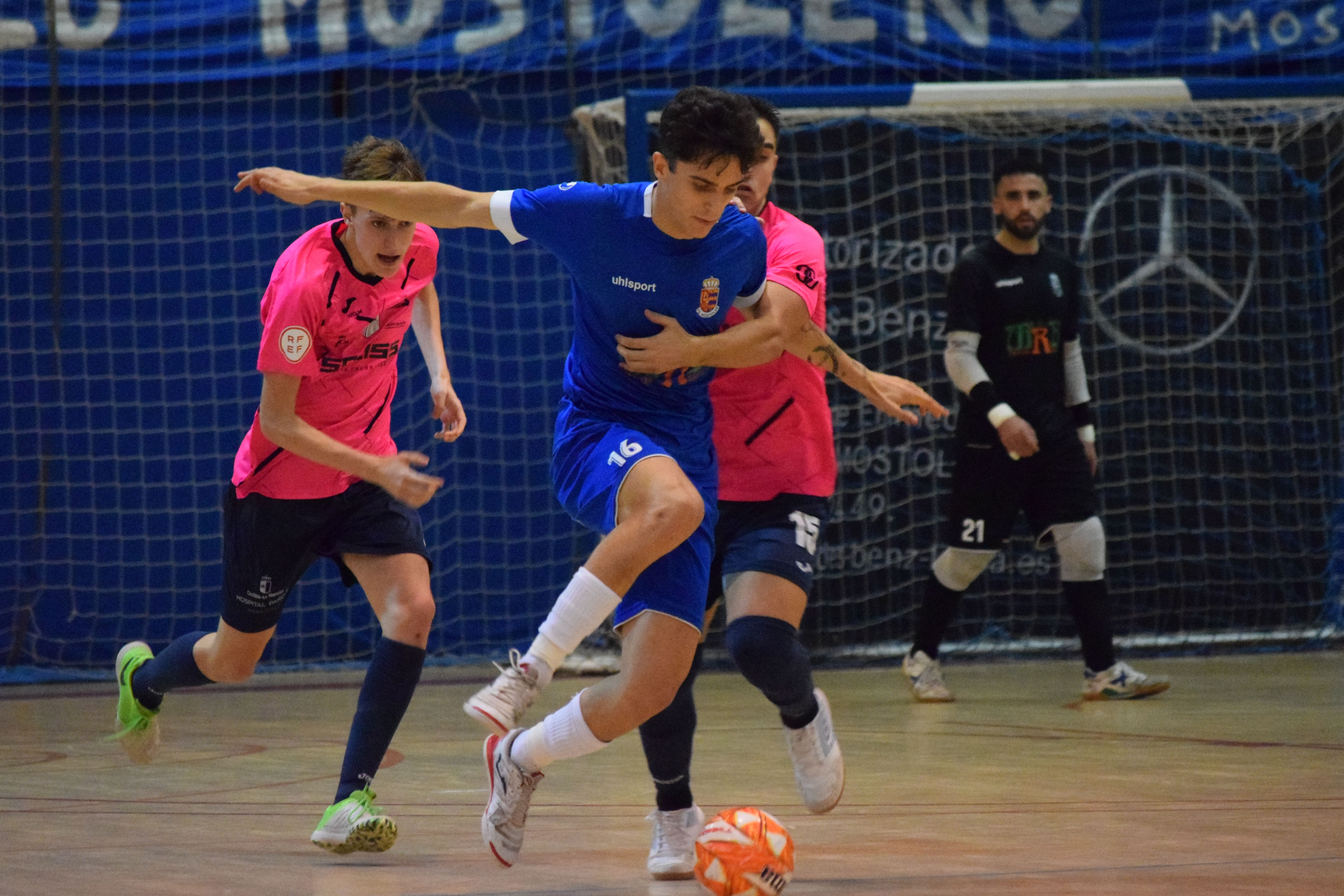 Texto Alternativo: El FS Móstoles se impone como visitante ante el Movistar Inter FS B