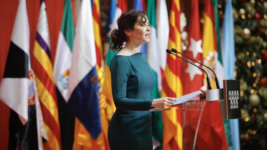 Texto Alternativo: Díaz Ayuso reivindica una “España fiel” con voluntad “firme y profunda” de convivir “en democracia y libertad”