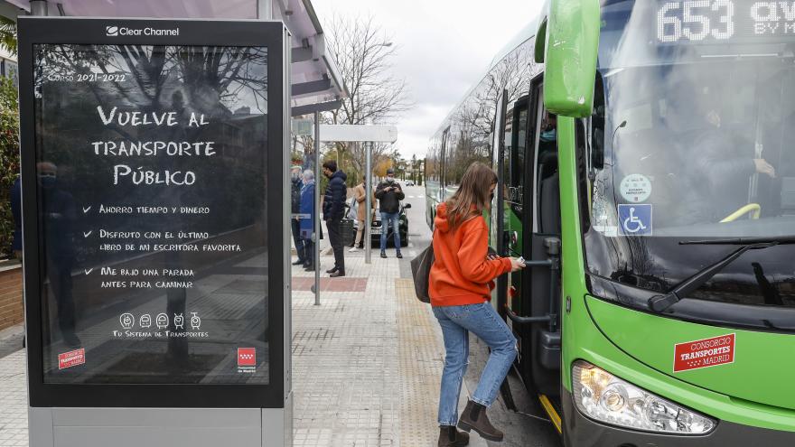 Texto Alternativo: La Comunidad de Madrid ha aprobado más de 19.000 solicitudes de devolución de la mitad del coste del abono transporte anual