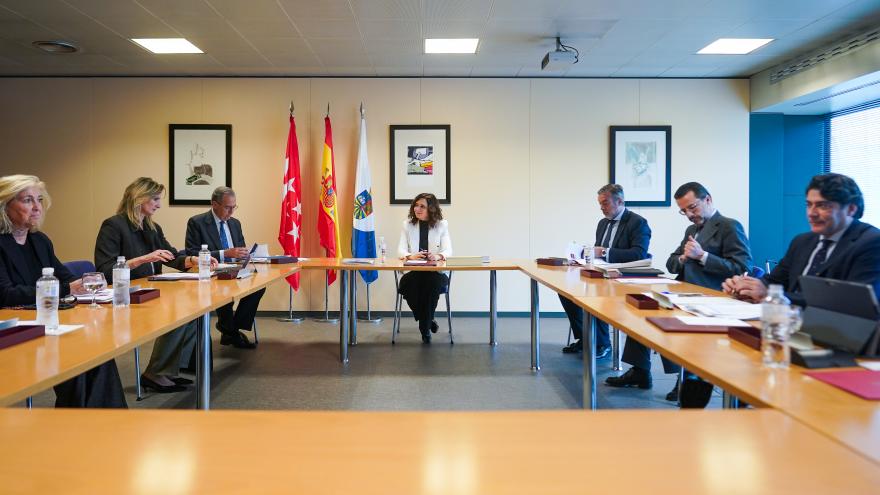 Texto Alternativo: Díaz Ayuso anuncia que en 2023 las tarifas del agua en la Comunidad de Madrid seguirán congeladas por octavo año consecutivo