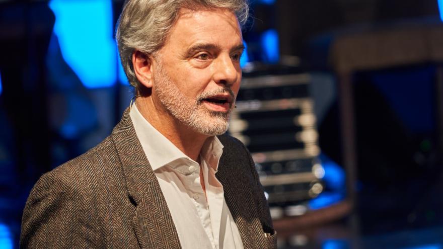 Texto Alternativo: La Comunidad de Madrid nombra al frente de la Oficina del Español al director de la Cátedra Vargas Llosa, Ramiro Villapadierna