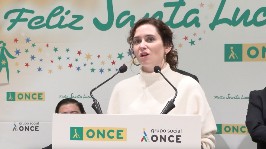 Texto Alternativo: Díaz Ayuso aboga por que las administraciones “acompañen a la sociedad civil en sus esfuerzos” y tomar decisiones consultando y “sin imponer”