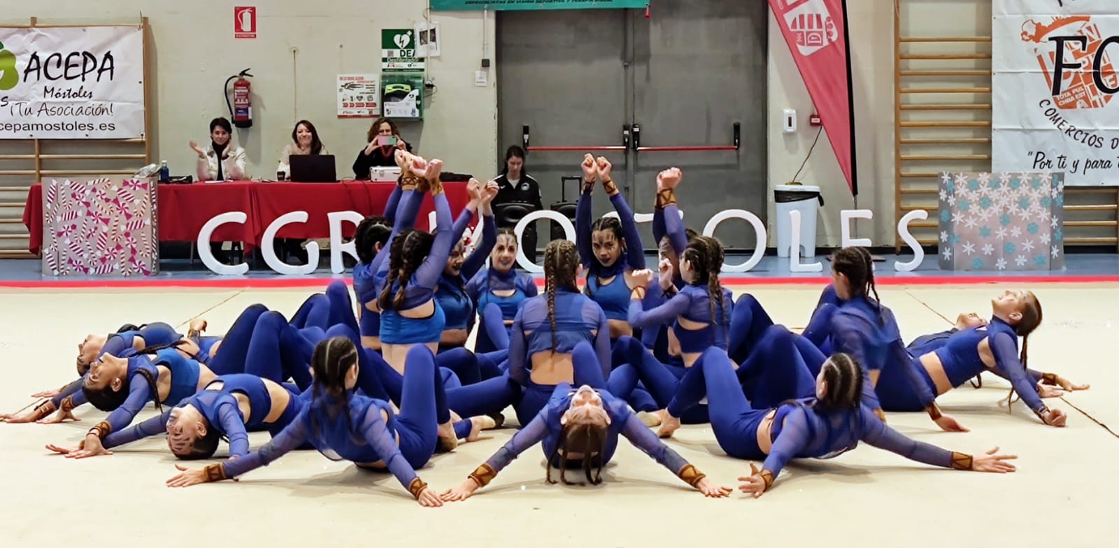 Texto Alternativo: Cerca de 150 gimnastas participan en la exhibición anual de la Escuela y el Club de Gimnasia Rítmica de Móstoles