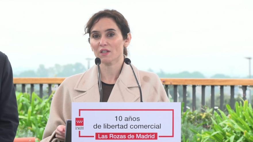 Texto Alternativo: Díaz Ayuso celebra 10 años de libertad de horarios comerciales con un 13,4% más de empleo y un incremento del 20% en ventas