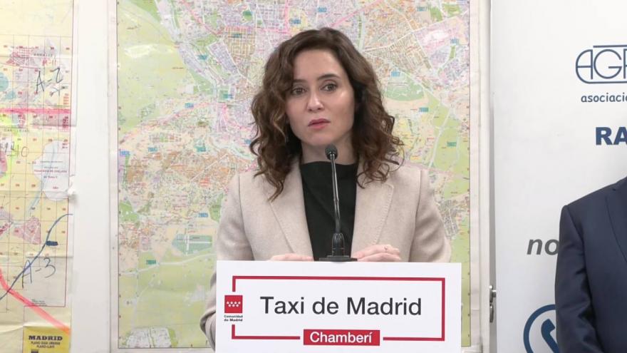 Texto Alternativo: Díaz Ayuso garantiza un nuevo reglamento del taxi “sin presiones” de ningún lobby y que dé “más libertad, seguridad y prosperidad” a sus profesionales