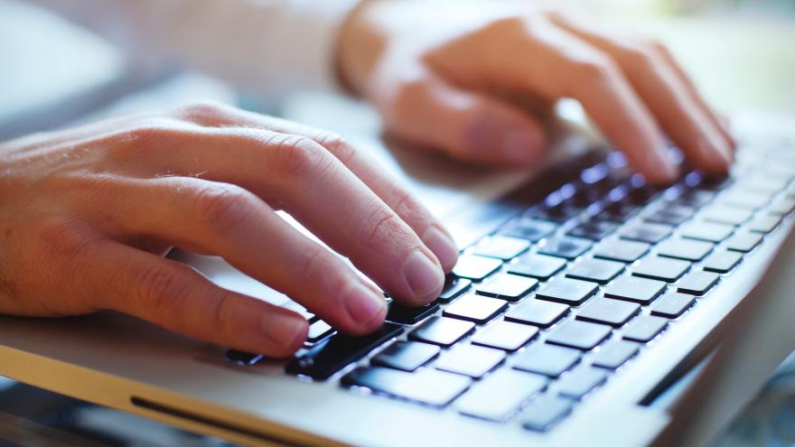 Texto Alternativo: La Comunidad de Madrid aprueba la subida salarial en 2023 para sus 180.000 empleados públicos