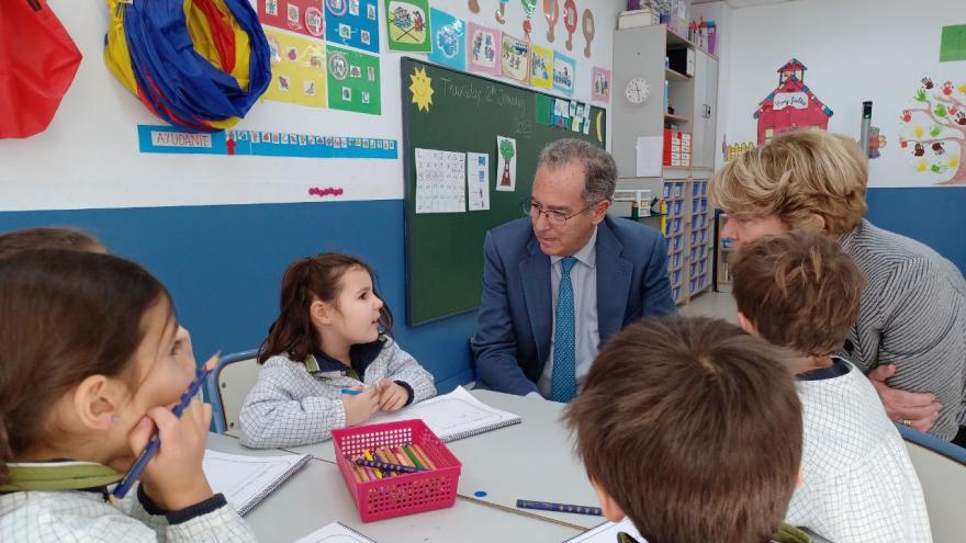 Texto Alternativo: La Comunidad de Madrid escolariza en centros ordinarios al 92,2% de los alumnos con necesidades especiales