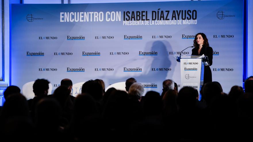 Texto Alternativo: Díaz Ayuso confronta la “eficacia” de sus políticas con el “plan” de “terminar con la España de la Transición”