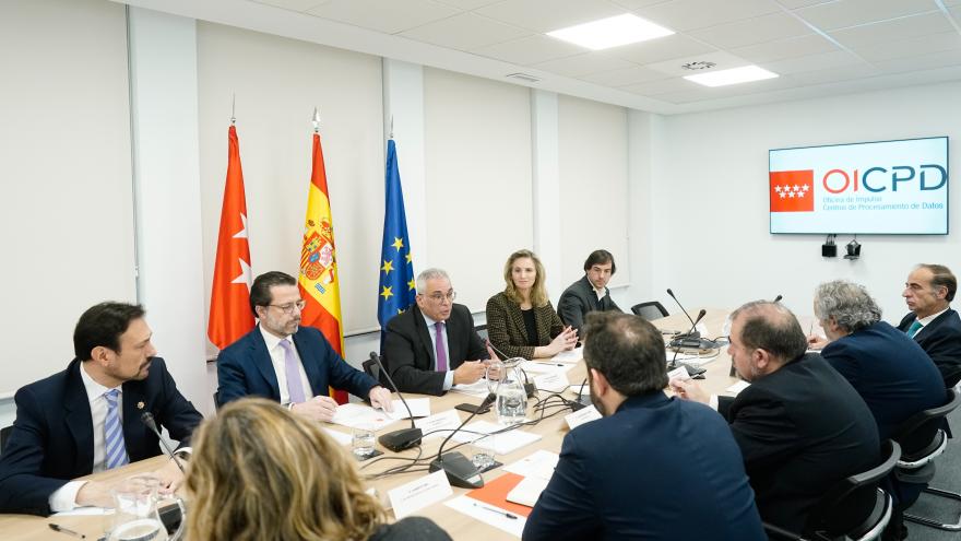Texto Alternativo: La Comunidad de Madrid asesorará a las empresas y multinacionales del sector de los data centers para impulsar su expansión en la región