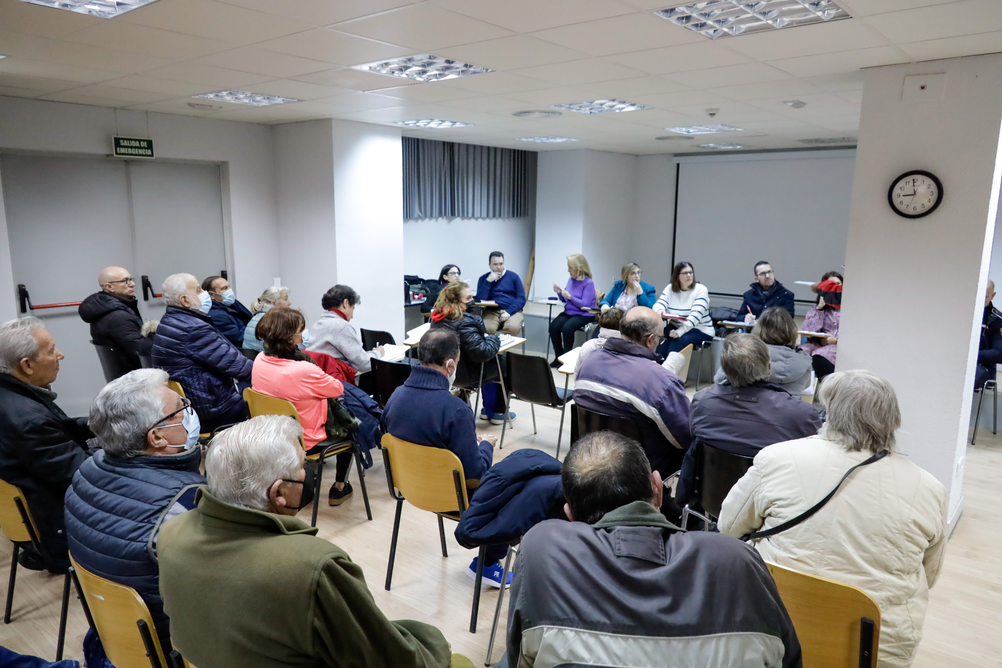 Texto Alternativo: Nueva Asamblea Vecinal Abierta con vecinas y vecinos del Distrito 2