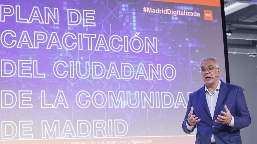Texto Alternativo: La Comunidad de Madrid anuncia la creación de una Red de Centros de Competencias Digitales en 52 municipios de la región