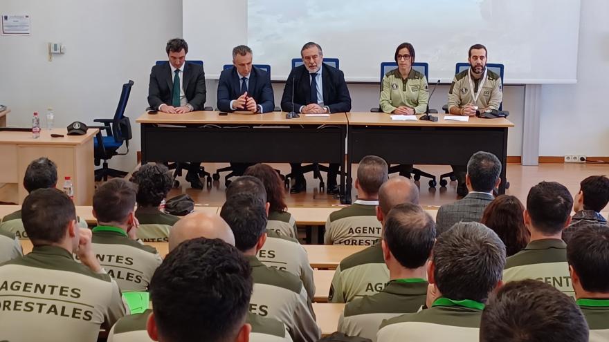Texto Alternativo: La Comunidad de Madrid refuerza un 20% su plantilla de agentes forestales con 46 nuevos efectivos
