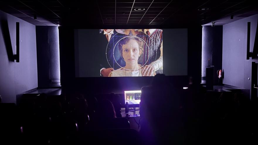 Texto Alternativo: La Comunidad de Madrid inaugura una nueva sala de cine polivalente en su Escuela de Cinematografía y del Audiovisual