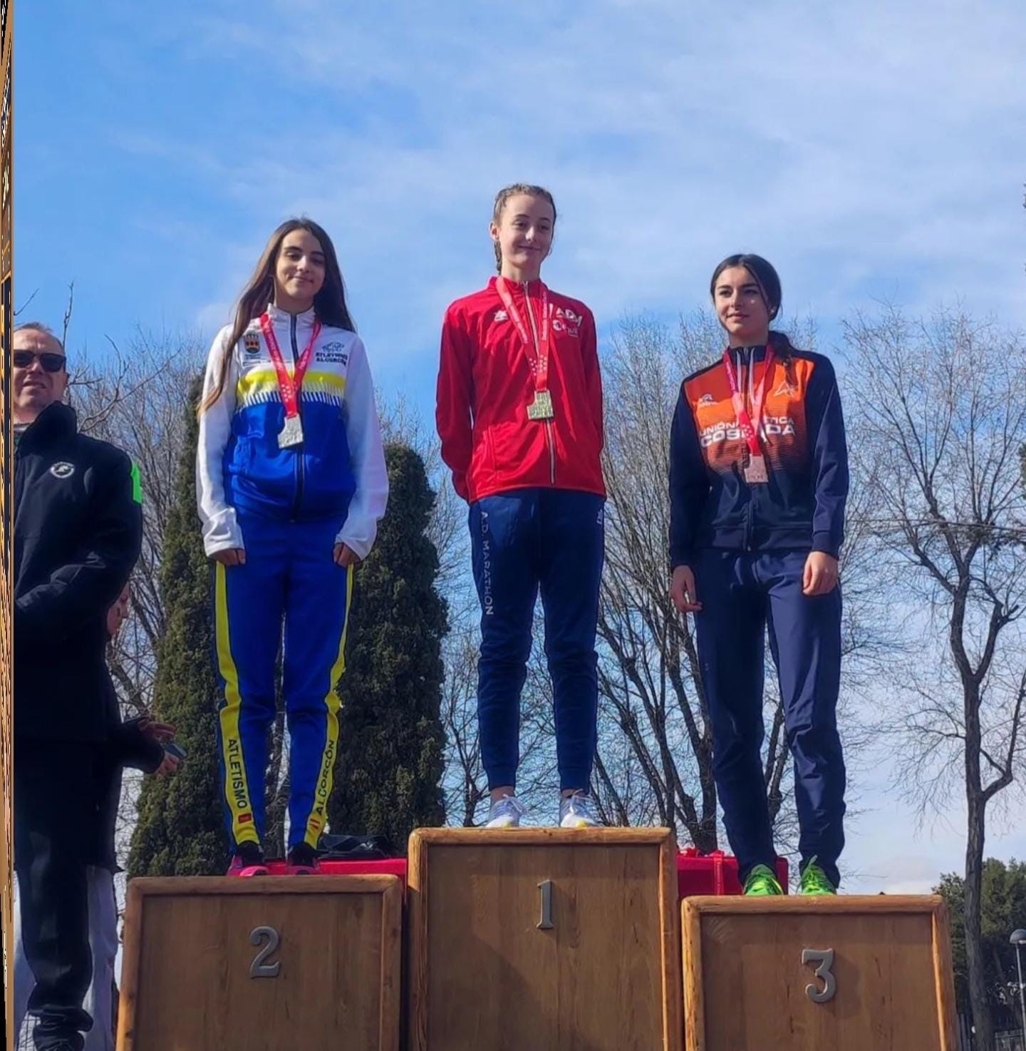 Texto Alternativo: La atleta mostoleña Claudia Mier gana por quinto año consecutivo el Campeonato de Madrid de marcha