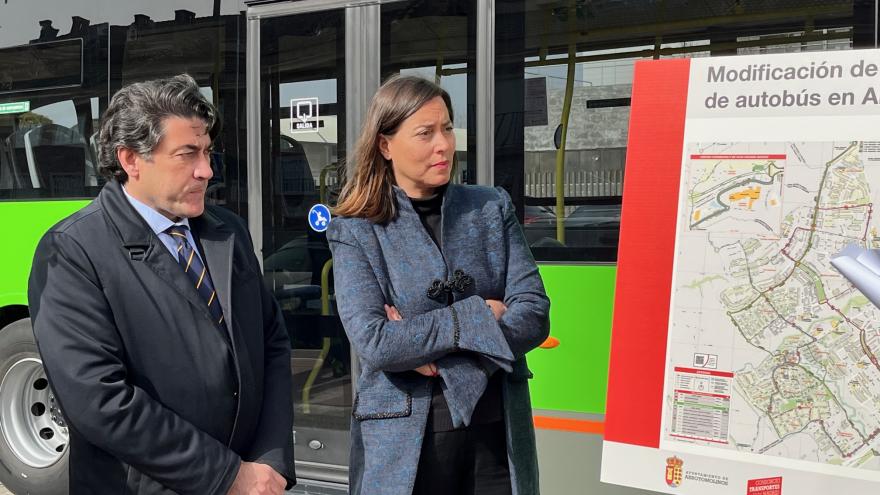 Texto Alternativo: La Comunidad de Madrid mejora la línea urbana de autobús de Arroyomolinos y la convierte en una circular con doble sentido