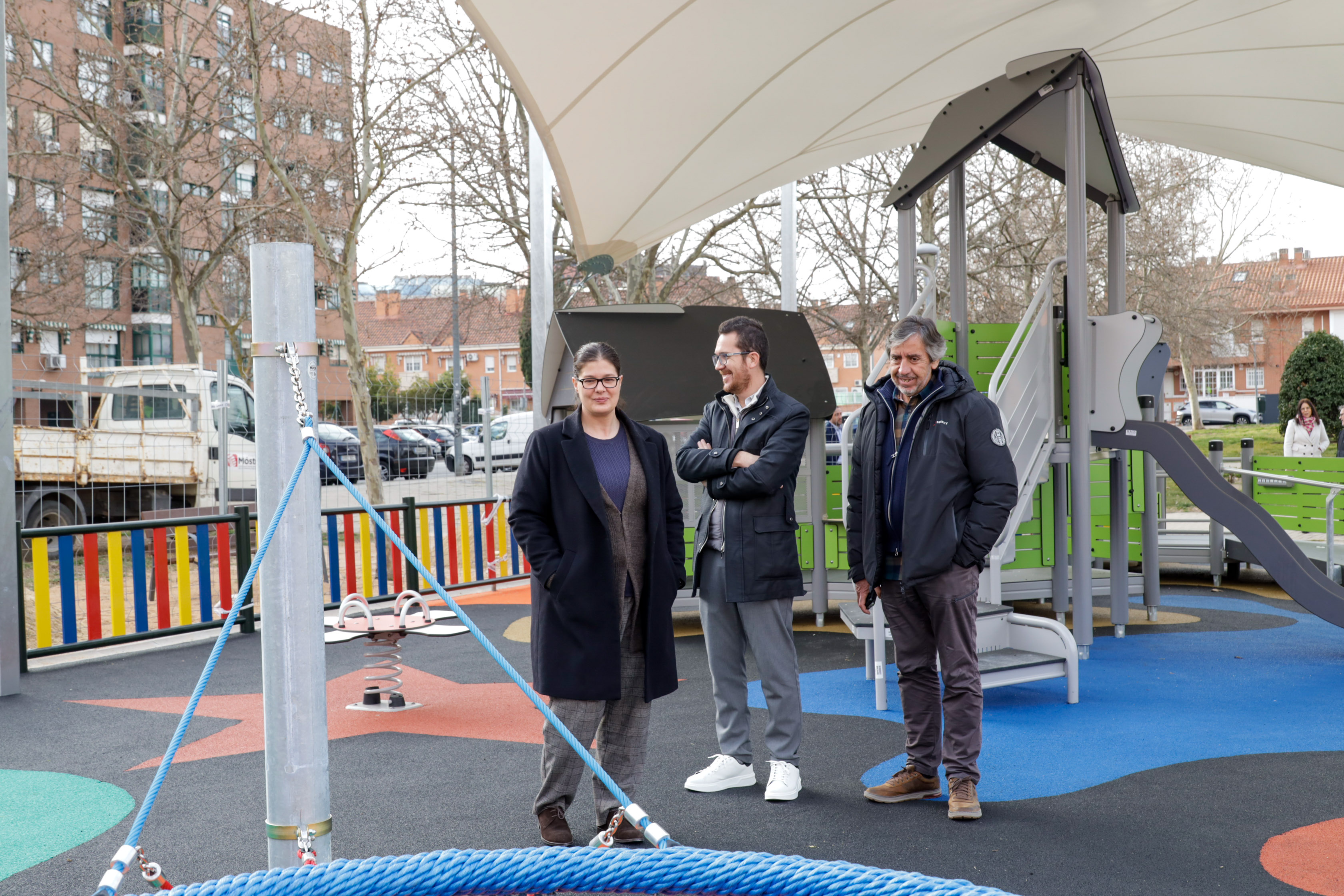Texto Alternativo: Nuevo parque infantil totalmente inclusivo entre las calles Moraleja de Enmedio y Nápoles
