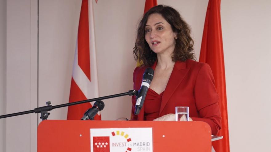 Texto Alternativo: Díaz Ayuso invita en Londres a invertir en Madrid y ofrece protección frente a las “políticas confiscatorias que solo traen ruina y expulsan a la empresa”
