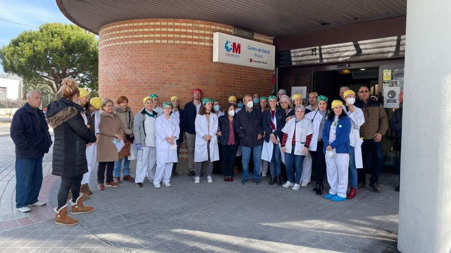 Texto Alternativo: El Centro de Salud Brújula y Los Fresnos se suman a la campaña contra el cáncer infantil 
