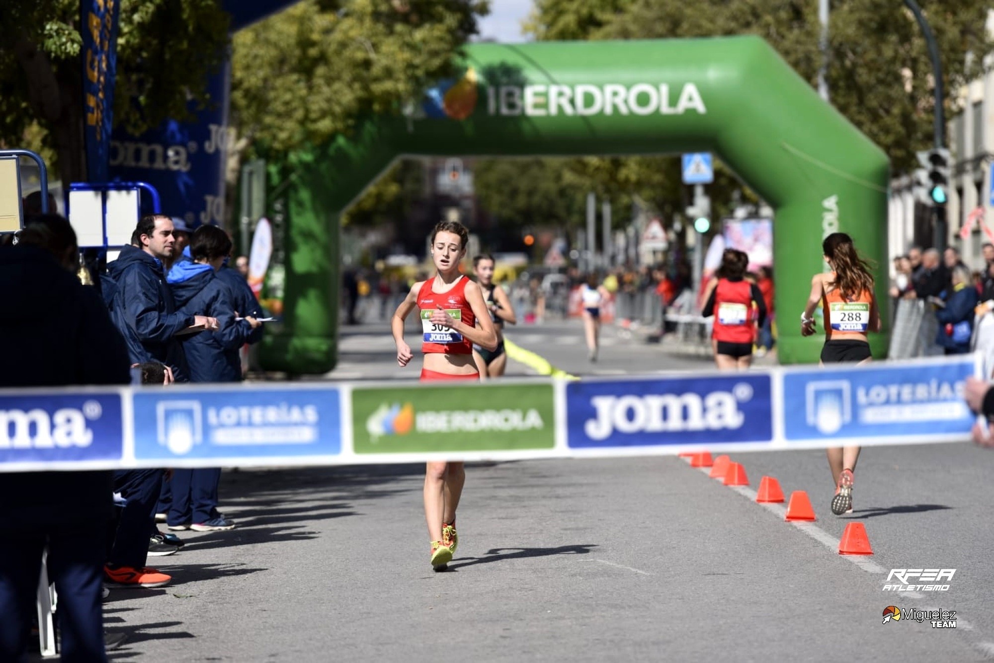 Texto Alternativo: La mostoleña Claudia Mier Mardomingo, campeona de España de marcha