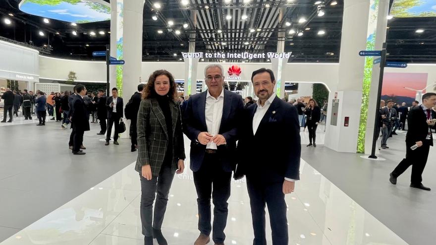 Texto Alternativo: La Comunidad de Madrid ya trabaja con 24 empresas y organismos de los data centers para asesorarlos en su política de expansión