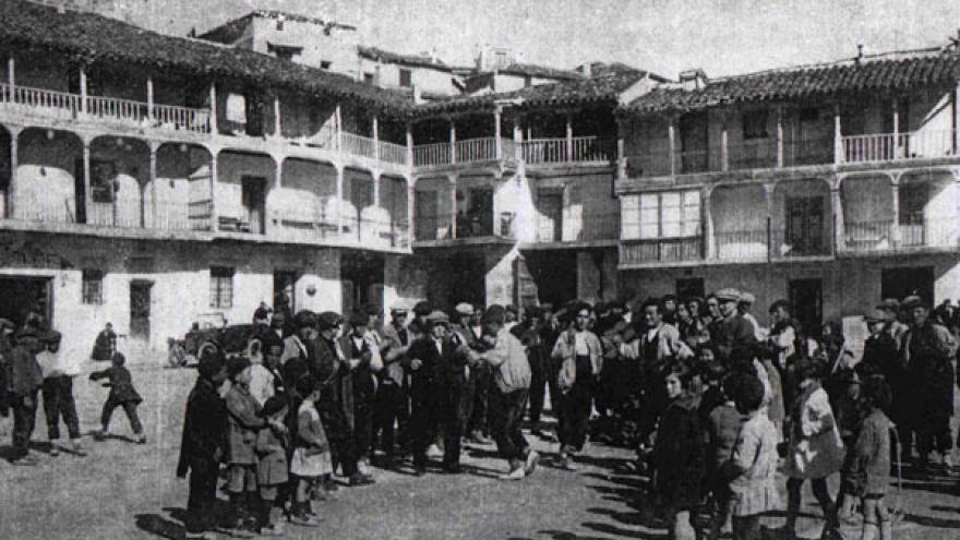 Texto Alternativo: La Comunidad de Madrid recuperará la historia de las plazas municipales de la región con una muestra fotográfica inédita