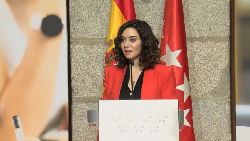 Texto Alternativo: Díaz Ayuso garantiza que la Comunidad de Madrid trabajará siempre pensando en los mayores reconociendo su “tesón, saber y experiencia”