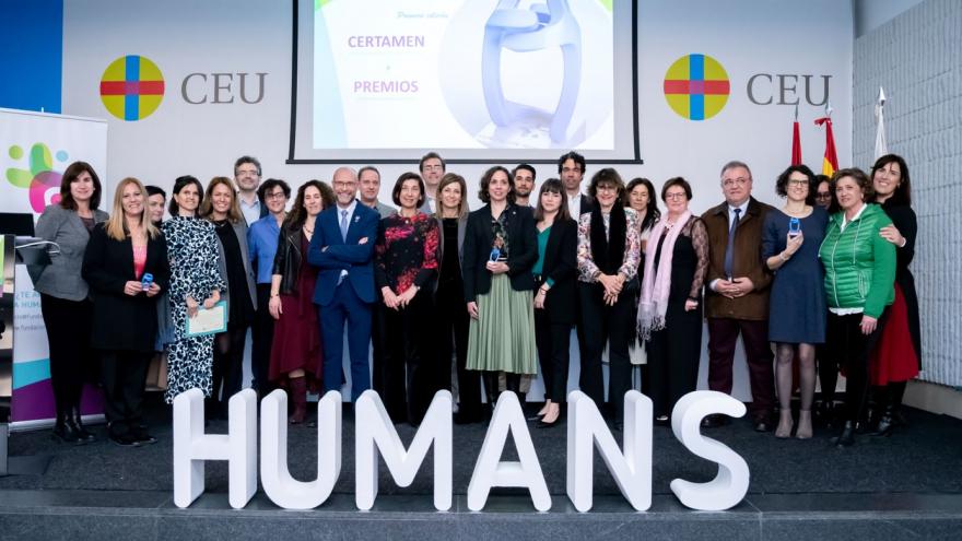 Texto Alternativo: El Hospital Príncipe de Asturias, premiado por la Fundación Humans por un proyecto de escucha activa a pacientes y familiares
