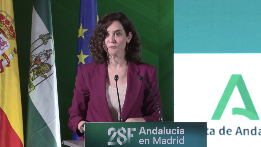 Texto Alternativo: Díaz Ayuso ensalza el talento de los andaluces y su aportación: “Madrileños y andaluces volvemos a ir de la mano liderando el cambio en España”