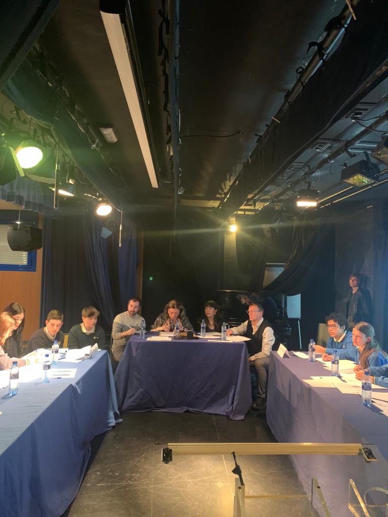 Texto Alternativo: El Colegio Alkor y el Galileo Galilei disputarán la final Liga de Debate Escolar de Alcorcón