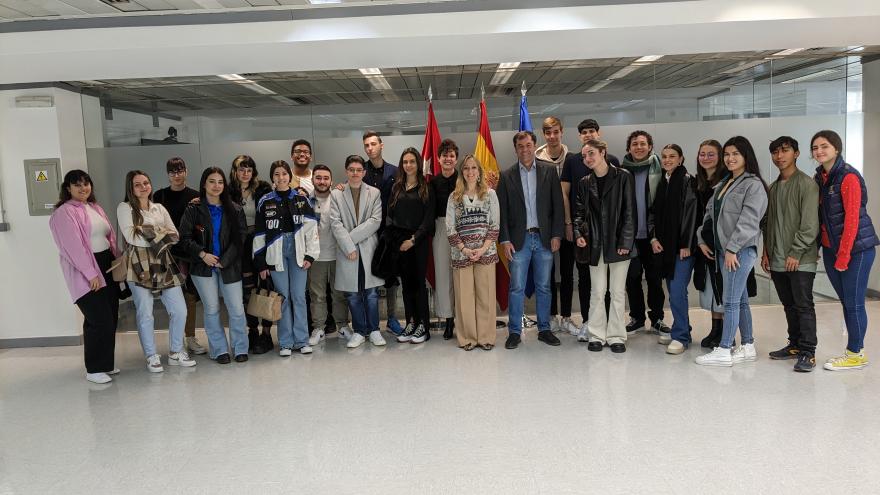 Texto Alternativo: Mostramos a los estudiantes madrileños el funcionamiento del SMAC