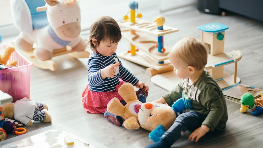 Texto Alternativo: La Comunidad de Madrid invierte 55 millones en más de 5.300 plazas de atención temprana gratuita para niños de hasta 6 años